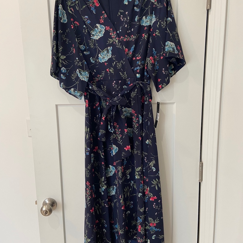 NWT Tahari wrap dress, size 4